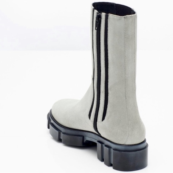 NIB Free People Brooks Lug Sole Suede Chelsea Boot, Dove Gray Mist, 8, 38.5, NWT - Picture 9 of 16